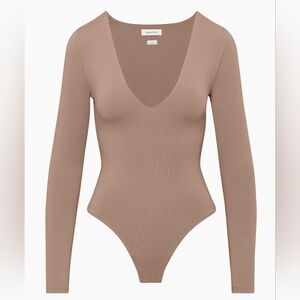 Aritzia Babaton Contour V-Nevk Long Sleeve Bodysuit - Deep Taupe